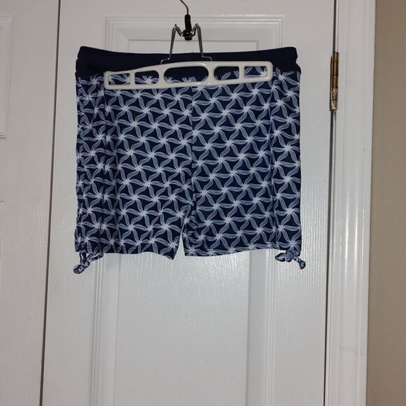 Blue and White print swimsuit swim  shorts  Sz L NWOT - Picture 2 of 3